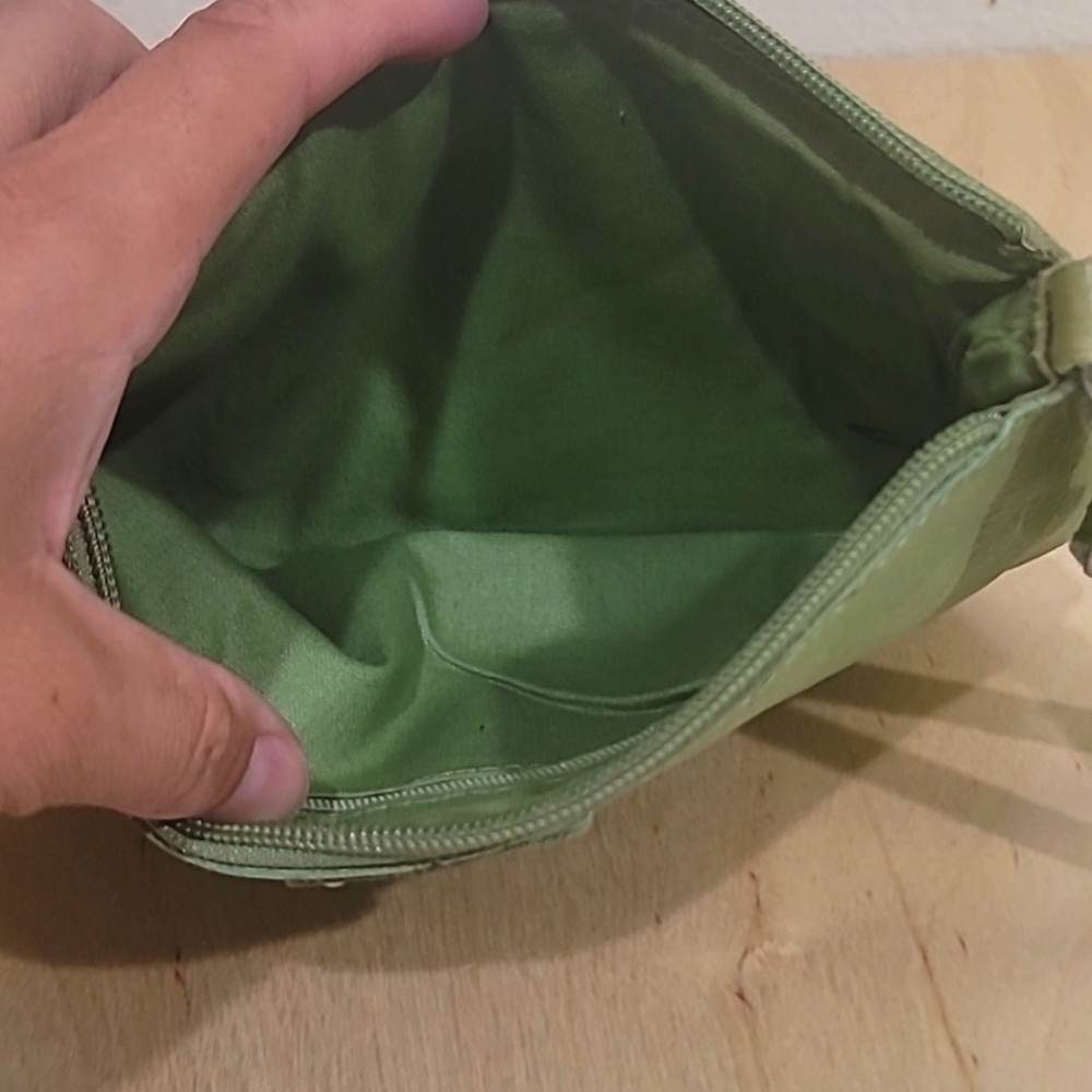 🌿 FOSSIL WRISTLET BAG 🌿 - Picture 7 of 9